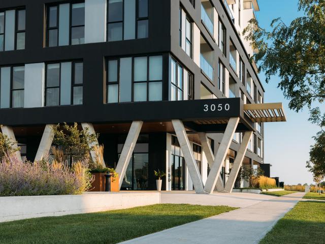 Sofia Yorkville Daphne Apartment for Rent