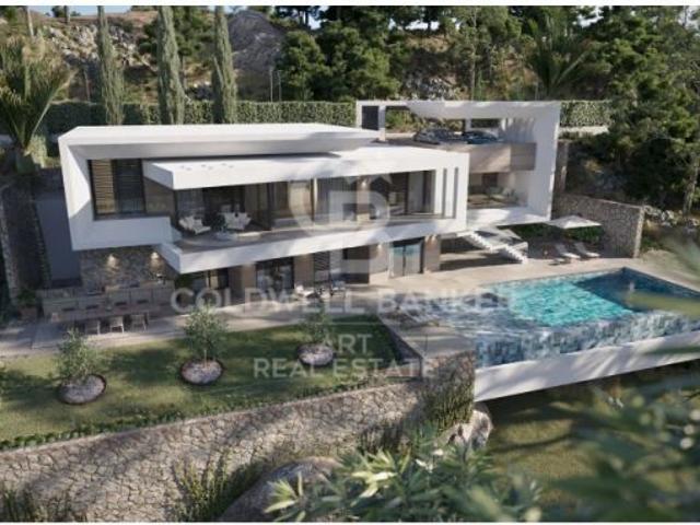 Sofisticada Villa Contemporánea en Entorno Natural Privilegiado