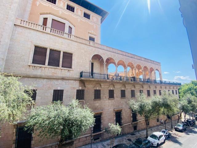 Sofisticado apartamento con terraza en el casco histórico de Palma