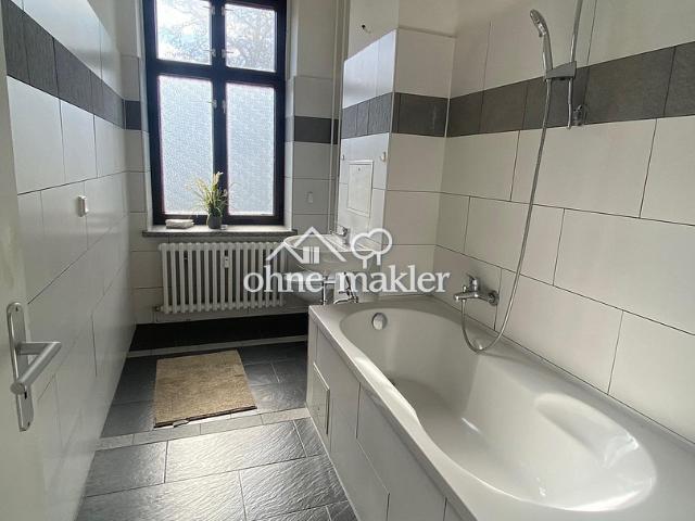 Sofort bezugsfrei und provisionsfrei 1,5 Zimmer im 1. OG in Berlin Adlershof