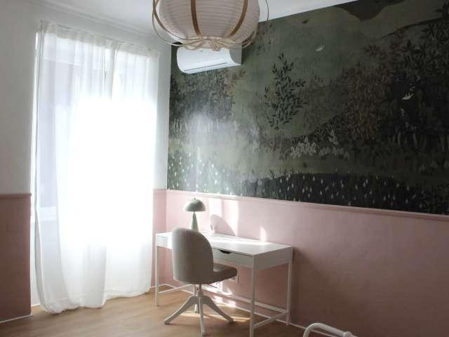 Soggiorno in Via Monte Rosa, Torino, di 250 m² con 7 camere da letto