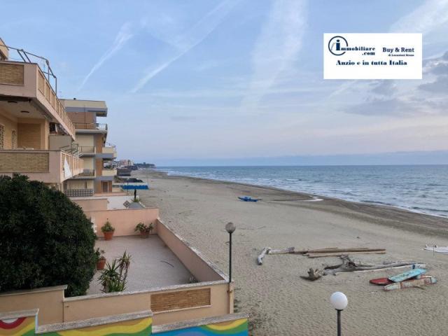 Sogni una casa sul mare dove ogni giorno puoi vivere la magi. 117m² Lavinio lido di Enea