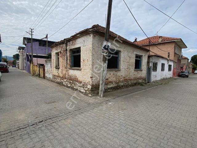 Söke Bağarası Mahallesinde 110m2 Köşe Başı Bahçeli Müstakil Ev