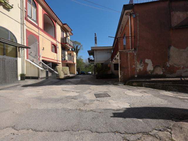 SOLUZIONE DI TRE VANI