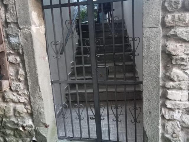 Soluzione Indipendente in affitto a Comano, case in affitto Comano