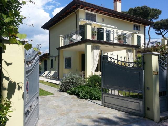 Soluzione Semindipendente in affitto a Pietrasanta via Palestro, 227, giardino, aria condizionata, piscina privata TrovaCasa