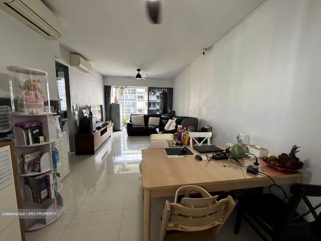 Sol Acres D23, Condominium