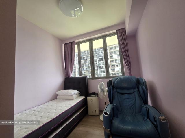 Sol Acres D23, Condominium
