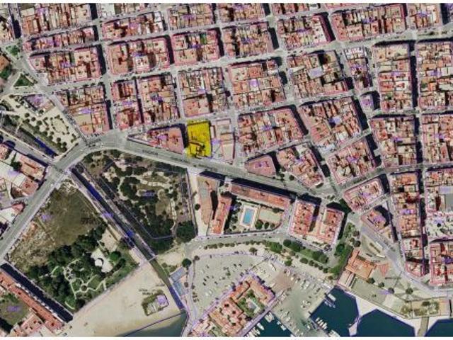Solar urbano de 1280m2 en segunda línea de Torrevieja