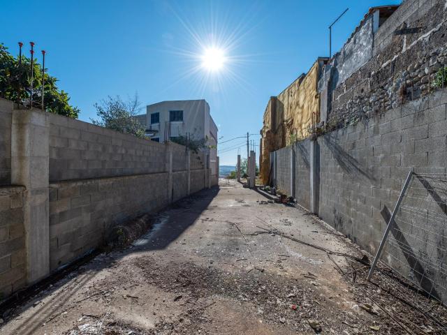 SOLAR URBANO de 160 m2 EN SANT JOAN !