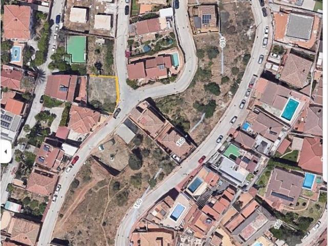 SOLAR URBANO EN FUENTE ALEGRE EL CHAPARRAL LOS MORALES