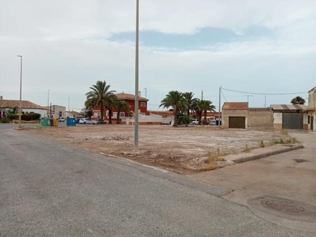 SOLAR URBANO EN LOS BEATOS