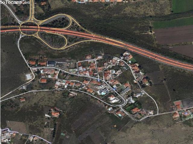SOLAR URBANO EN TAFIRA ALTA DE 244 M2