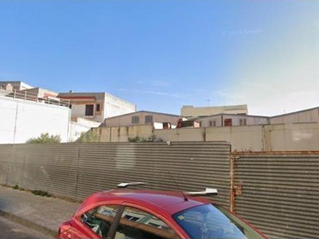 ?️✨ Solar Urbano en Venta en Reus – Excelente Oportunidad ✨?️