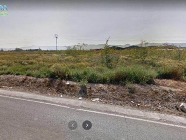 SOLAR URBANO JUNTO POLÍGONO OESTE