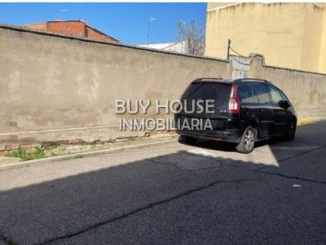 SOLAR URBANO PARA PROMOCIÓN RESIDENCIAL EN VILLALUENGA DE LA SAGRA