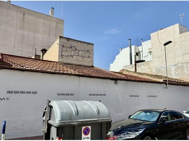 Solar Urbano para Promoción Residencial PB+3+Ático – Potencial para 3 4 viviendas por planta de Obra