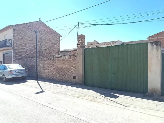 SOLAR A LA VENTA EN EL CENTRO DE CIJUELA GRANADA