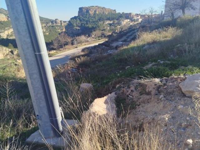 SOLAR DE 750 M2 EN ALPUENTE