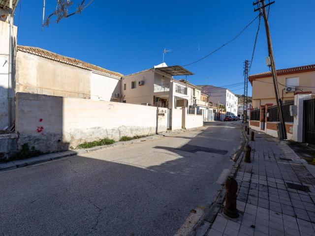 SOLAR EN VENTA EN UNA ZONA INMEJORABLE