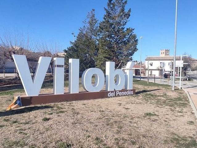 Solar en venta en Vilobí del Penedès, de 600 m² por 99.000