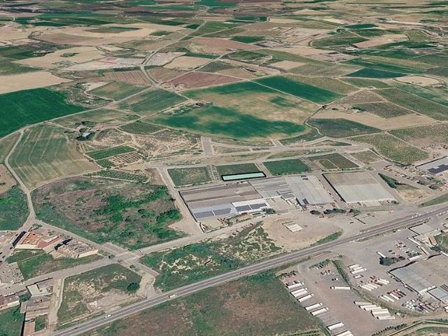 Solar en venta en avenida De Valmanya, Alcarràs, de 1.101 m² por 102.400