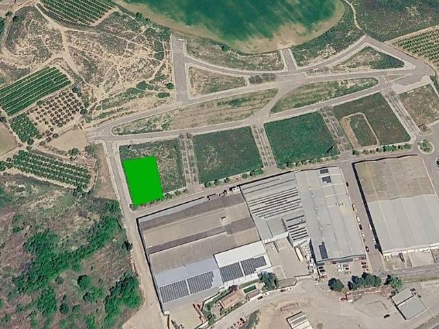Solar en venta en avenida De Valmanya, Alcarràs, de 1.671 m² por 143.800