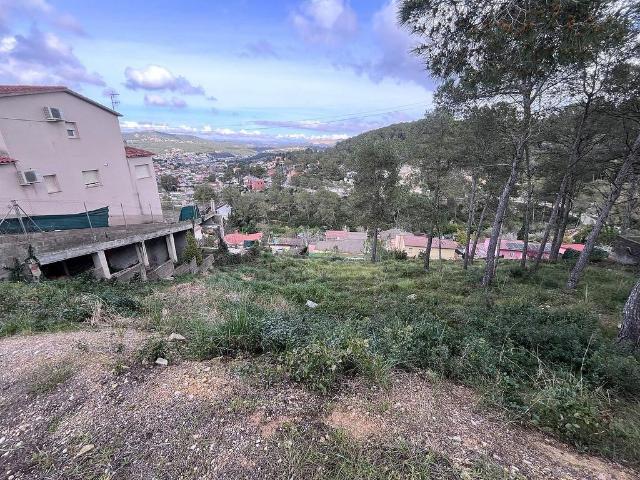 Solar en venta en calle Beethoven, Canyelles, de 884 m² por 50.000