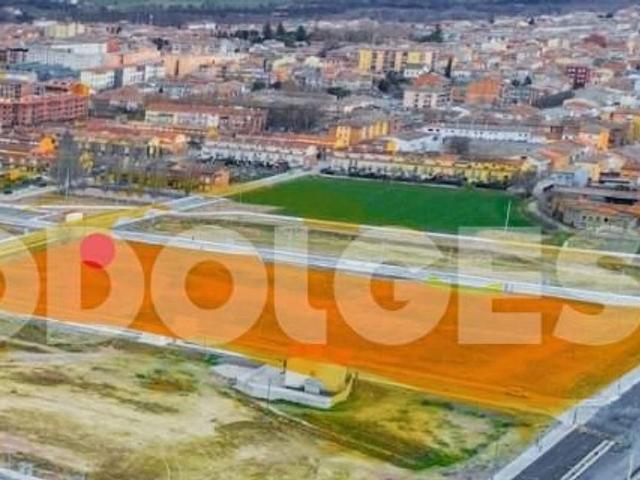 Solar en venta en calle Casanovas Tona, Manlleu, de 2.170 m² por 543.000