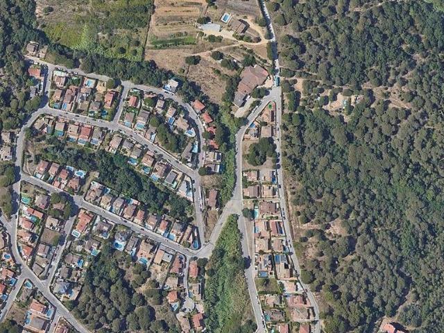 Solar en venta en calle De L'alzina, Blanes, de 407 m² por 92.000