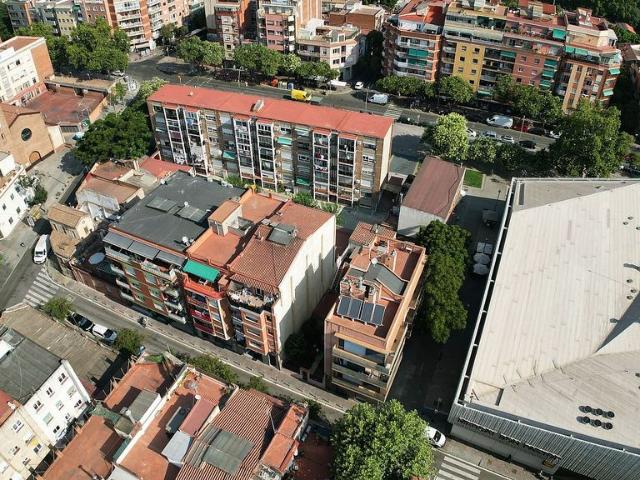 Solar en venta en calle De L'estadella, Barcelona, de 476 m² por 540.000