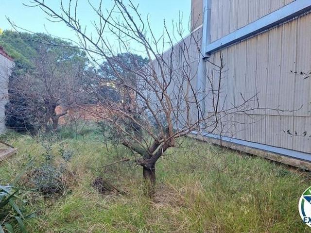 Solar en venta en calle De L'oliva, Figueres, de 160 m² por 85.000