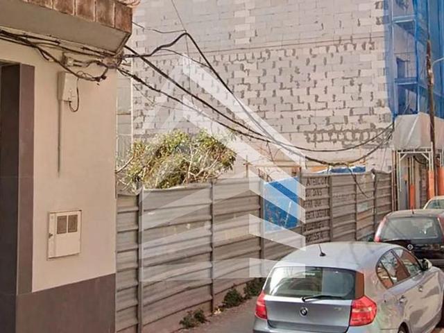 Solar en venta en calle De Nemesi Valls, Barbera del Vallès, de 440 m² por 542.000
