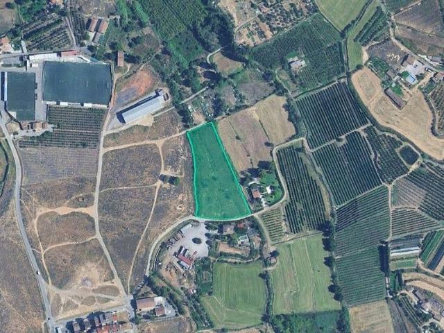 Solar en venta en calle La Cort, Lleida, de 33.840 m² por 400.000