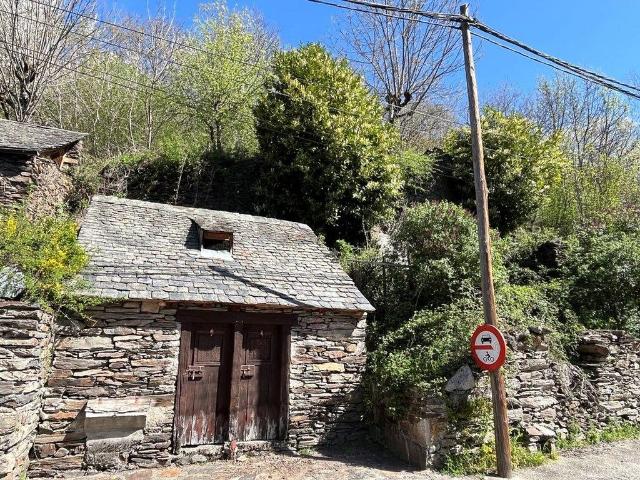 Solar en venta en calle Mayor, Bausen, de 750 m² por 145.000