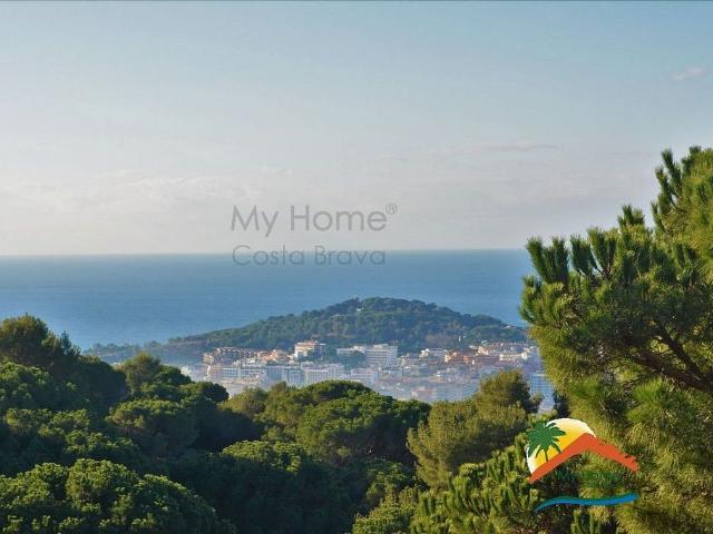 Solar en venta en calle Migjorn, Lloret de Mar, de 300 m² por 169.000