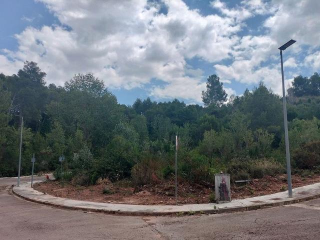 Solar en venta en calle Miquel Carbonell, Corbera de Llobregat, de 623 m² por 89.000
