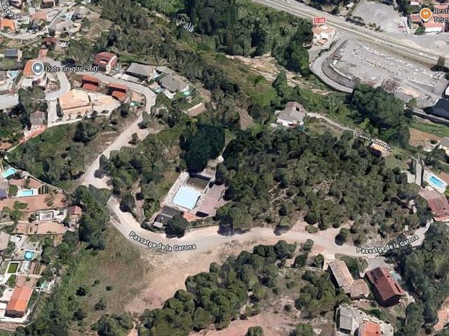 Solar en venta en calle Romeu, Vacarisses, de 3.000 m² por 625.000