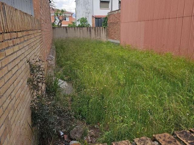 Solar en venta en calle De L'urgell, Olesa de Montserrat, de 120 m² por 90.000