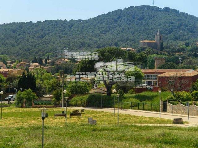Solar en venta en Mont Ras, de 513 m² por 200.700
