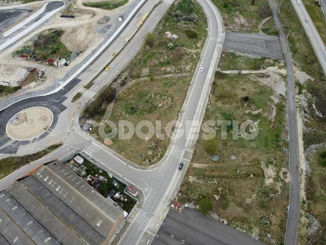 Solar en venta en plaza Sant Fortià, Torelló, de 2.608 m² por 652.000