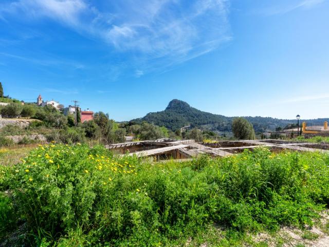 Solar en venta en Puigpunyent Baleares