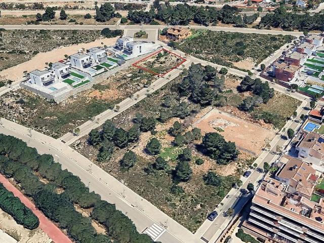 Solar en venta en Roda de Barà, de 801 m² por 159.900