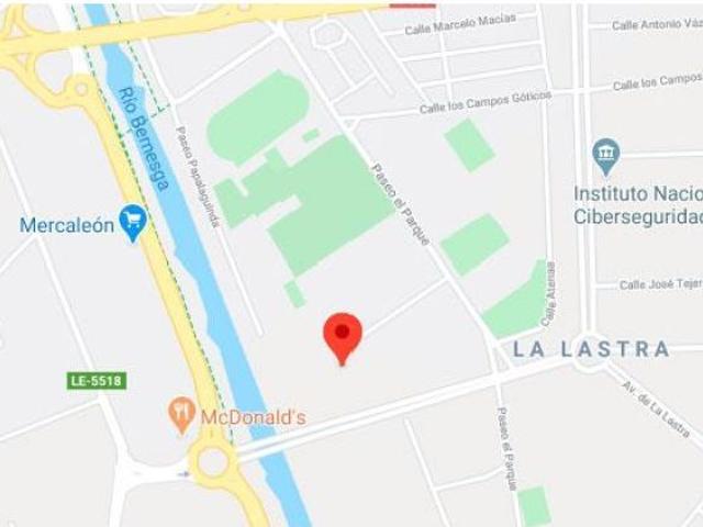 SOLAR EN LA LASTRA