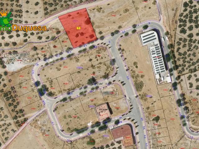 Solar Industrial de casi 2.000 m2 con fácil acceso de autovía A 92