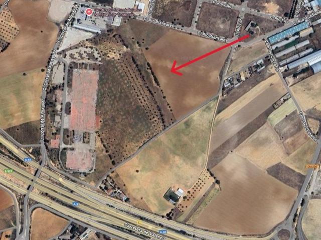 SOLAR INDUSTRIAL EN ALQUILER EN TARANCÓN. IDEAL PARA CAMPA