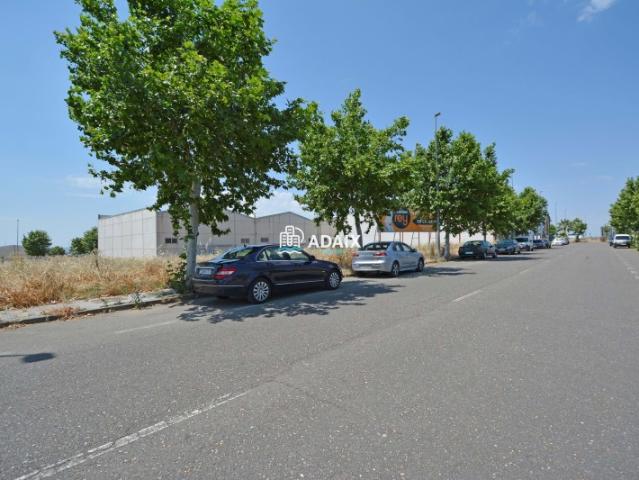 Solar Industrial en Venta en Malpartida de Cáceres, Cáceres
