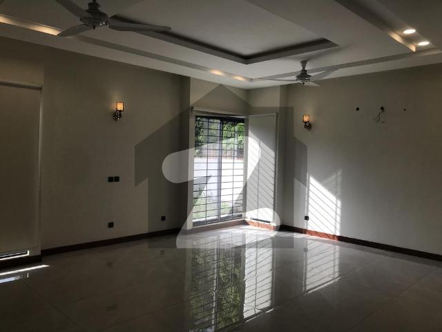 Solar Installed 20 KV With Green Meters Electricity Bill 0 Prime Location Beautiful Fully Renovated 1 Kanal House For Rent In Askari 9 Four Bedrooms Drowning Dining Tv Lounge Askari 9