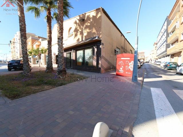 Solar para Viviendas + Local Comercial en Venta | Hasta 6.000 m2 edificables en 4 alturas, Bajo Comercial y 2 Plantas de Parking