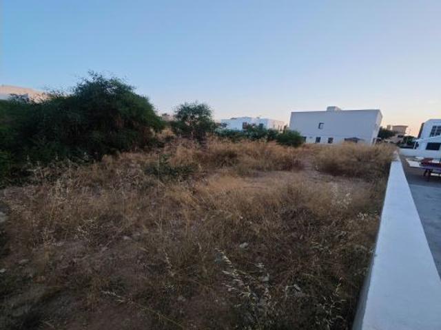 Solar premium para 1 villa exclusiva o 3 viviendas de alto nivel en Maioris